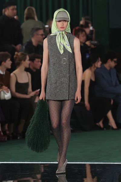Look 34